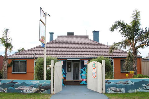 Dolphin Retreat Bunbury YHA - Kalgoorlie Accommodation 0
