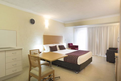 Don Pancho Beach Resort - Kalgoorlie Accommodation 3