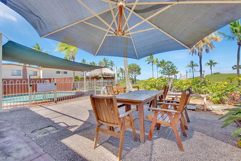 Driftwood On The Beach - Kalgoorlie Accommodation 3
