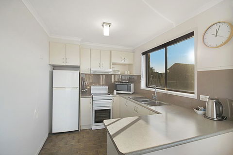 Eagle Heights Holiday Units - Kalgoorlie Accommodation 3