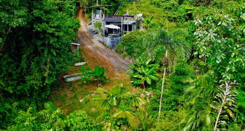 Earthship Daintree - Kalgoorlie Accommodation 2
