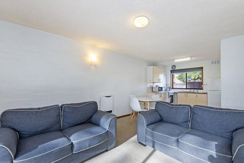 Eastern Beach Units #2 - Kalgoorlie Accommodation 2