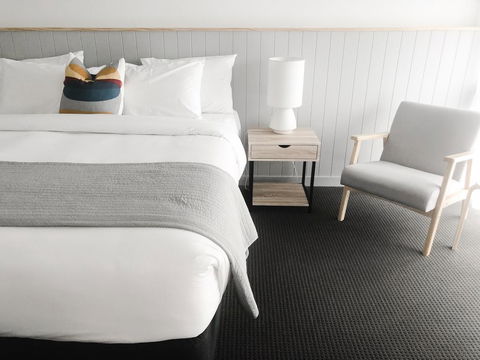 Eight Spence - Kalgoorlie Accommodation 0
