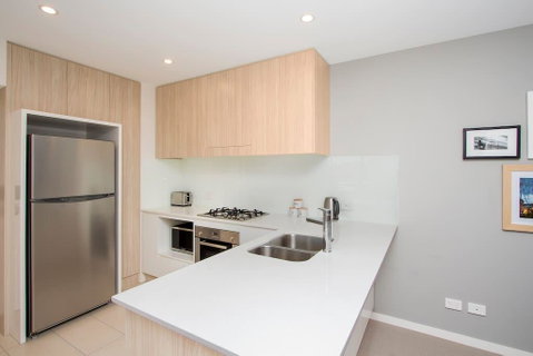 Elite Elegance 2BR@Hamilton APT With Parking - Kalgoorlie Accommodation 1