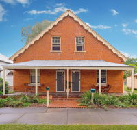 Eliza 1875 Red Brick Duplex Townhouse - Kalgoorlie Accommodation