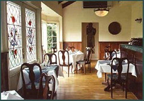 Elizabethan Lodge - Kalgoorlie Accommodation 2