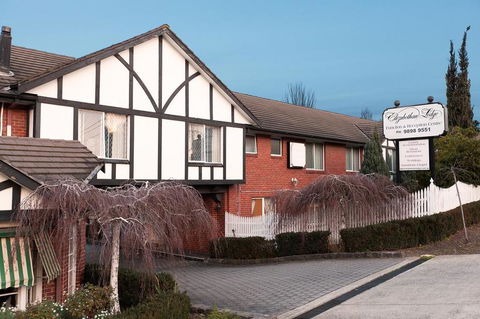 Elizabethan Lodge - Kalgoorlie Accommodation 1