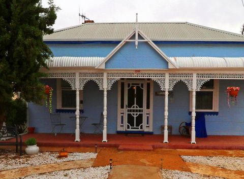 Ella's Place - Kalgoorlie Accommodation 0