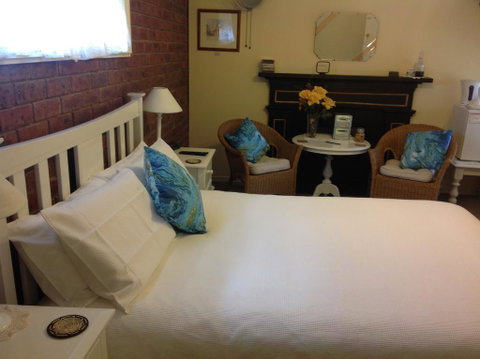 Emeu Inn Bed & Breakfast - Kalgoorlie Accommodation 2