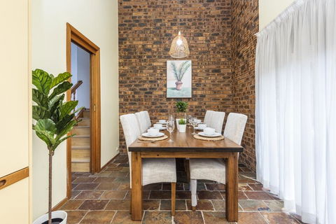 Epping 3BR 3BA Fast Wifi Easy Parking House - Kalgoorlie Accommodation 3