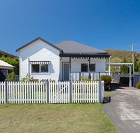 Escape to the Cottage 68 Tomaree Rd pet friendly and boat parking and WIFI - Kalgoorlie Accommodation