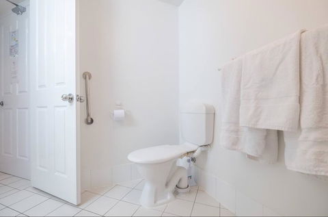 Fabulous Kangaroo Point 3 Bedroom Apartment - Kalgoorlie Accommodation 2