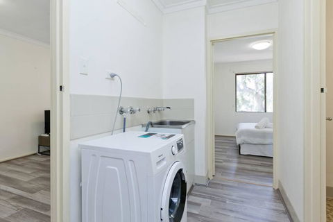 Fabulous Location Near Perth Zoo With Free Parking - Kalgoorlie Accommodation 2