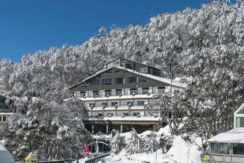 Falls Creek Hotel - Kalgoorlie Accommodation 0