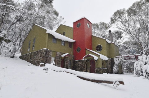Fire Dreaming - Kalgoorlie Accommodation 3