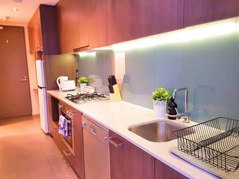 FITZROY FANTASTIC 1BR APT With FREE WINE, NETFLIX, WIFI, Close To TRAMS, COLES - Kalgoorlie Accommodation 2