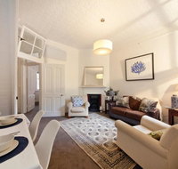 FUN TIMES in HUGE house 1 minute to SYDNEY HARBOUR - Kalgoorlie Accommodation