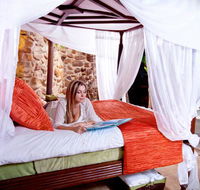 Gaiananda Treehouse - Kalgoorlie Accommodation