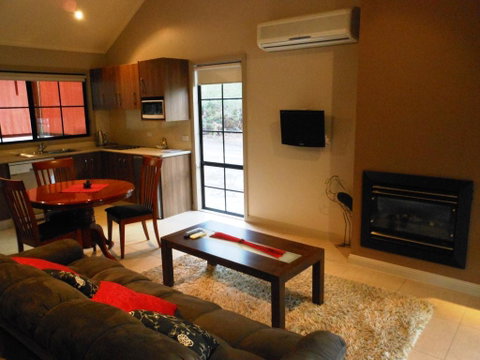 Gang Gang Villas - Kalgoorlie Accommodation 3