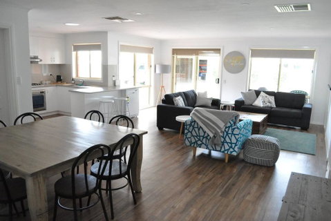 Glencoe Getaway - Kalgoorlie Accommodation 0