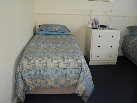Glenelg Sea-Breeze - Kalgoorlie Accommodation 1