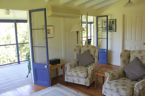Glocca Morra Cottage - Kalgoorlie Accommodation 1
