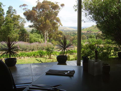 Golden Chain Garden Motor Inn Gundagai - Kalgoorlie Accommodation 2