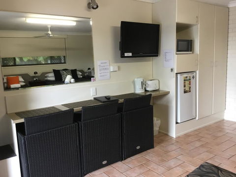 Golden Palms Motor Inn - Kalgoorlie Accommodation 2