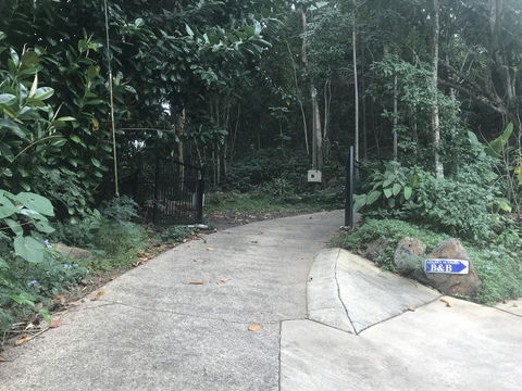 Golden Sunbird - Kalgoorlie Accommodation 1