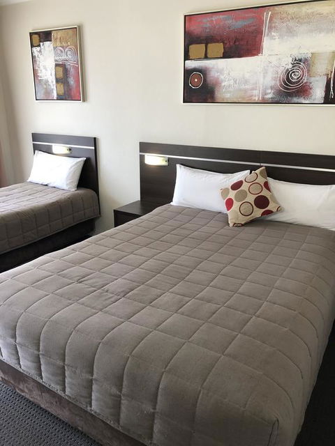 Golden West Motor Inn - Kalgoorlie Accommodation 2