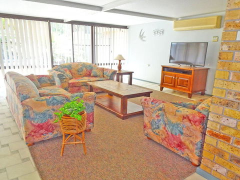Government Rd 108 - Shoal Bay - Kalgoorlie Accommodation 2