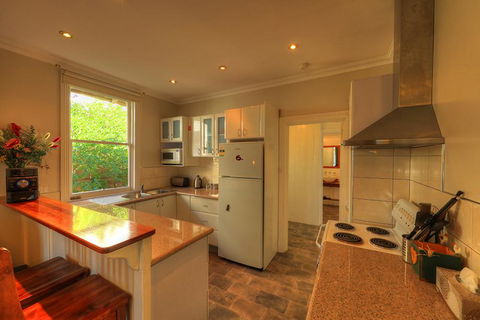 Grace's Spa Cottage - Kalgoorlie Accommodation 2