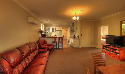 Grace's Spa Cottage - Kalgoorlie Accommodation 1