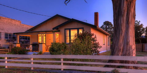 Grace's Spa Cottage - Kalgoorlie Accommodation 0
