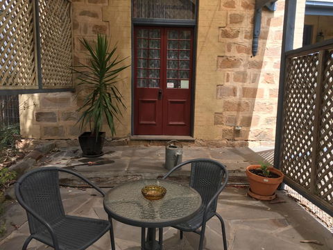 Granmas Cottage - Kalgoorlie Accommodation 3