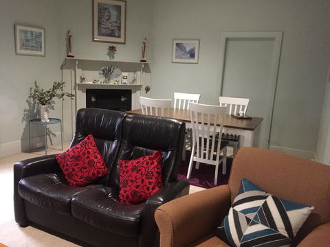 Granmas Cottage - Kalgoorlie Accommodation 1