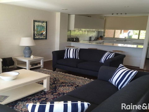 Greenpark #11 - 11/45 Avoca Drive, Avoca Beach - Kalgoorlie Accommodation 2