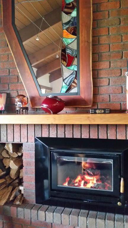 Grindelwald Lodge And Gardens - Kalgoorlie Accommodation 3
