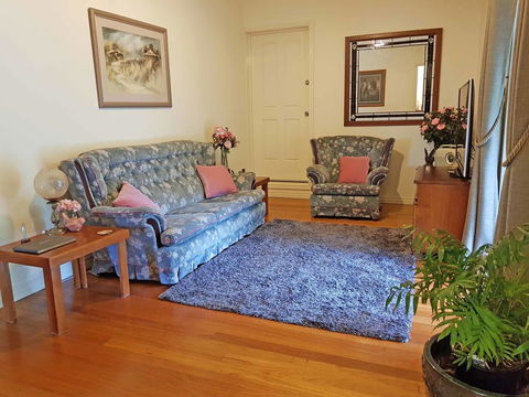 Gumtree House Montville - Kalgoorlie Accommodation 2