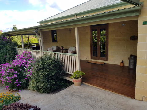 Gumtree House Montville - Kalgoorlie Accommodation 0