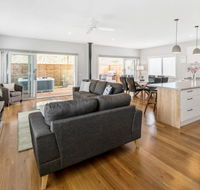 HALE KUPA Rye Beach House Spa Table Tennis - Kalgoorlie Accommodation