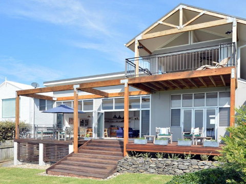 Hamptons Escape - Kalgoorlie Accommodation 1