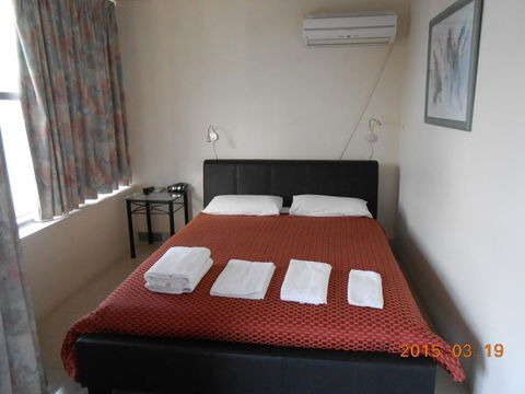 Harringtons102 - Kalgoorlie Accommodation 3