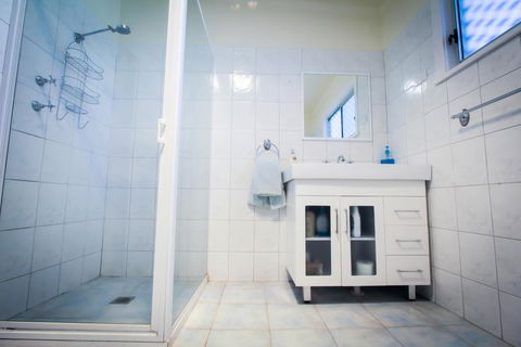 Heather's Mica Cottage - Kalgoorlie Accommodation 2