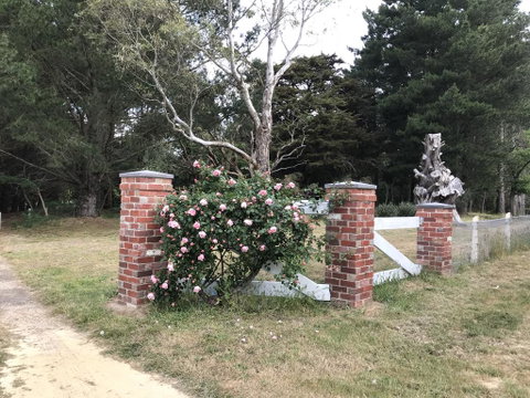 Helen's Luxury Hut - Kalgoorlie Accommodation 2