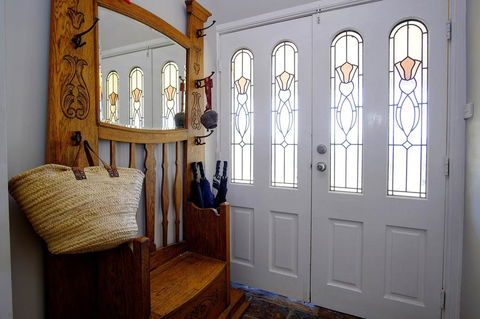 Hideaway - Pacific Palms - Kalgoorlie Accommodation 1