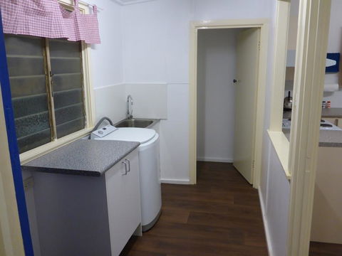 Holiday House Clermont - Kalgoorlie Accommodation 1