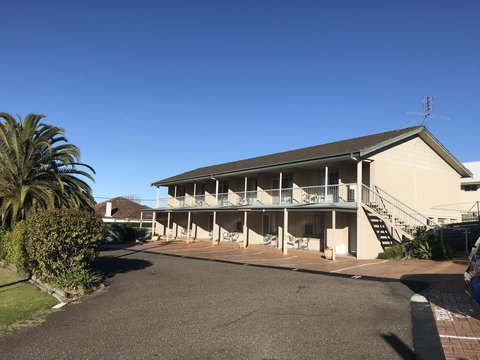 Holiday Lodge Motor Inn - Kalgoorlie Accommodation 3