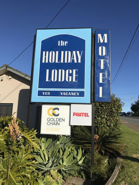Holiday Lodge Motor Inn - Kalgoorlie Accommodation 0