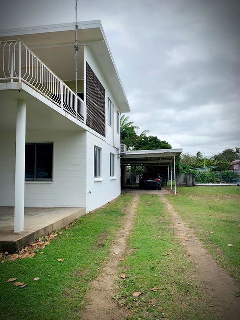 Holiday Rental - Huge House With Beach Views - Kalgoorlie Accommodation 3